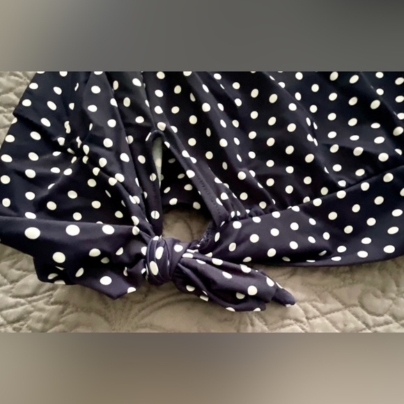 Navy polka dot side tie tankini. Size 20W - Picture 12 of 13